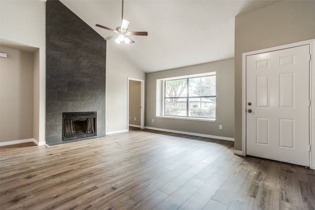 3000 Hilltop Drive, Euless, TX 76039