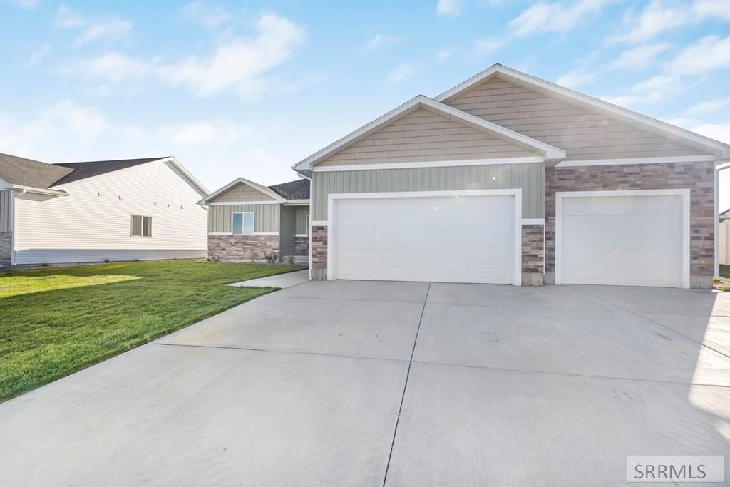 Image 2 of property listing at 5320 Cypress Creek, Idaho Falls, ID 83401