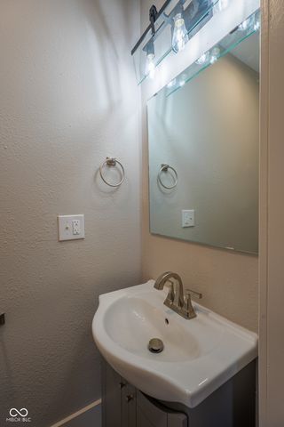 406 W 6th Street, Anderson, IN 46016