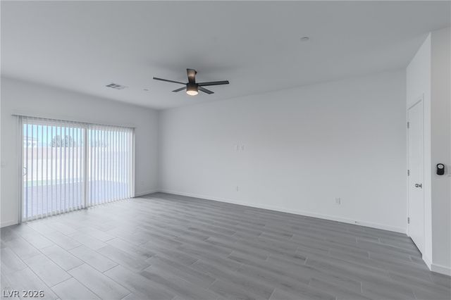 9952 Kimura Hills Avenue, Las Vegas, NV 89129