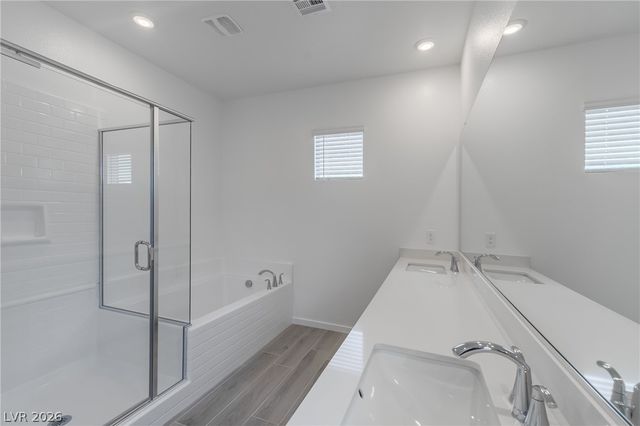 9952 Kimura Hills Avenue, Las Vegas, NV 89129