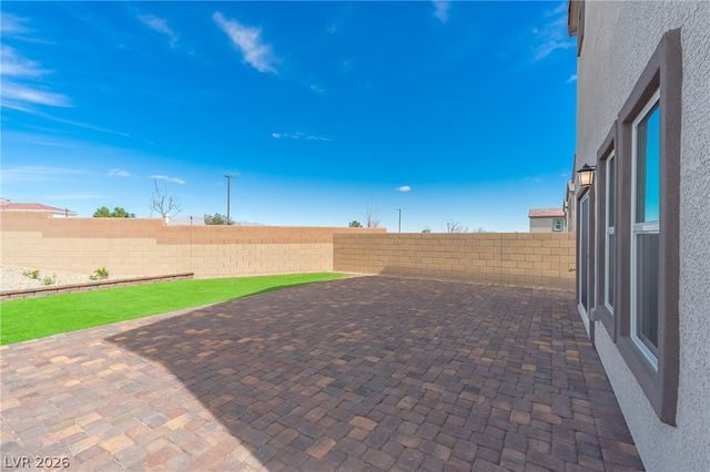 9952 Kimura Hills Avenue, Las Vegas, NV 89129