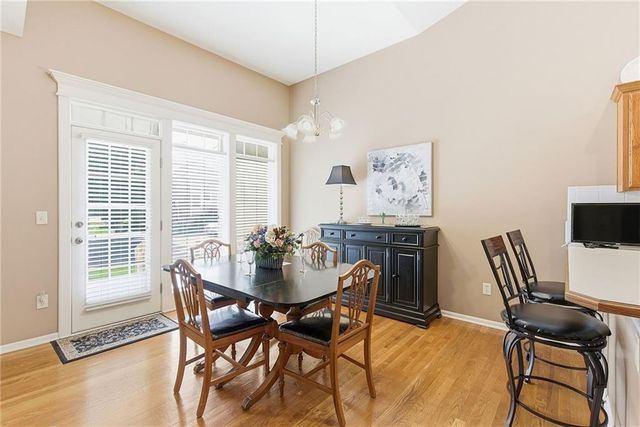 15732 S Sunset Drive 800, Olathe, KS 66062