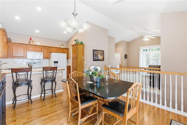 15732 S Sunset Drive 800, Olathe, KS 66062
