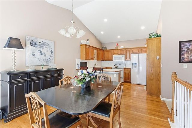 15732 S Sunset Drive 800, Olathe, KS 66062