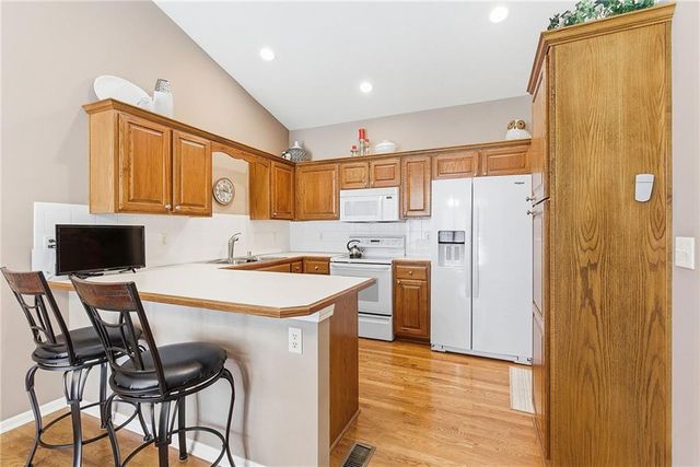 15732 S Sunset Drive 800, Olathe, KS 66062