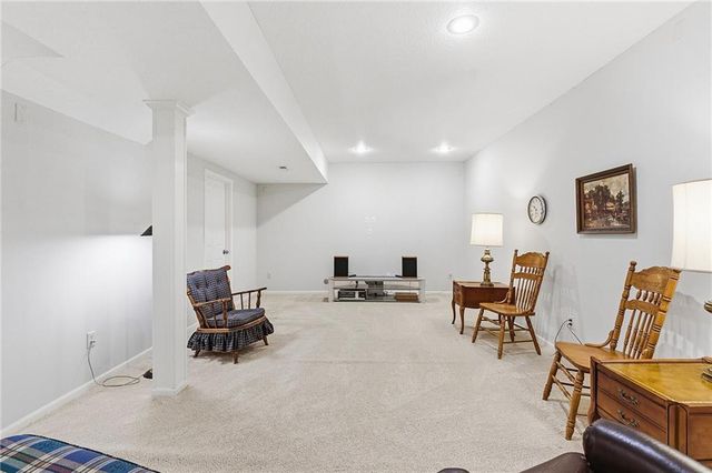 15732 S Sunset Drive 800, Olathe, KS 66062