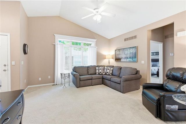 15732 S Sunset Drive 800, Olathe, KS 66062