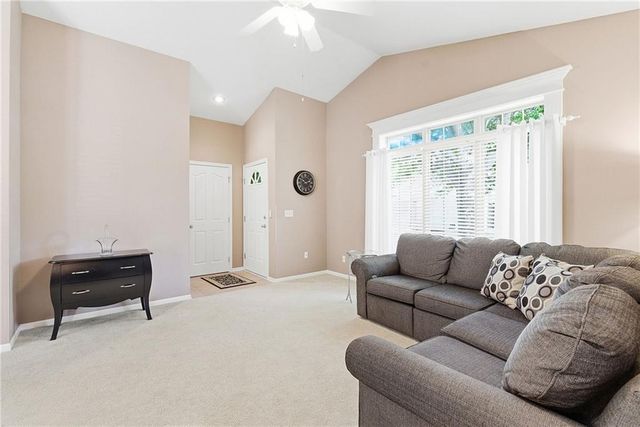15732 S Sunset Drive 800, Olathe, KS 66062