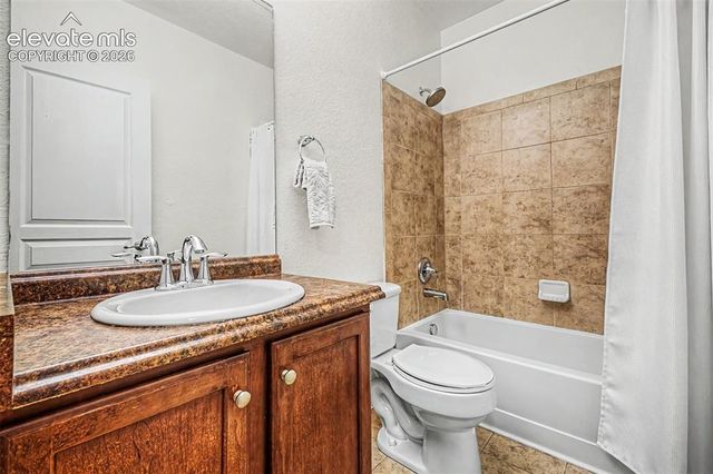 8404 Cypress Wood Drive, Colorado Springs, CO 80927