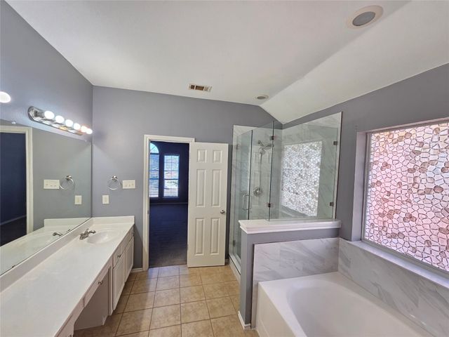 7926 Greengate Drive, Dallas, TX 75249