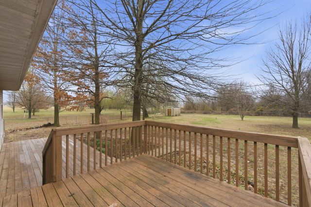103 Arrowhead Road, Willard, MO 65781