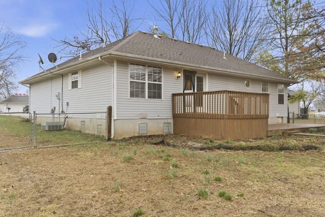 103 Arrowhead Road, Willard, MO 65781