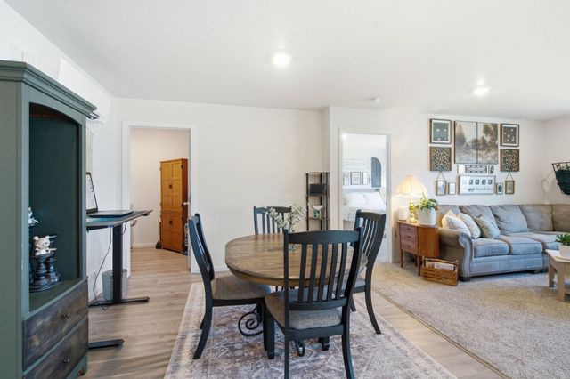 1712 E B St, Deer Park, WA 99006