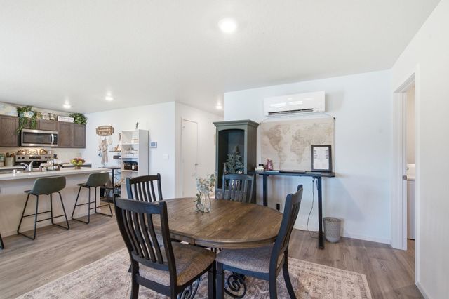 1712 E B St, Deer Park, WA 99006