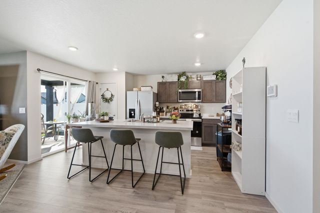 1712 E B St, Deer Park, WA 99006