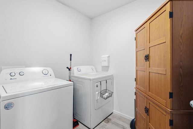 1712 E B St, Deer Park, WA 99006