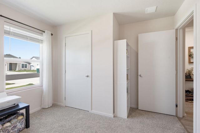 1712 E B St, Deer Park, WA 99006