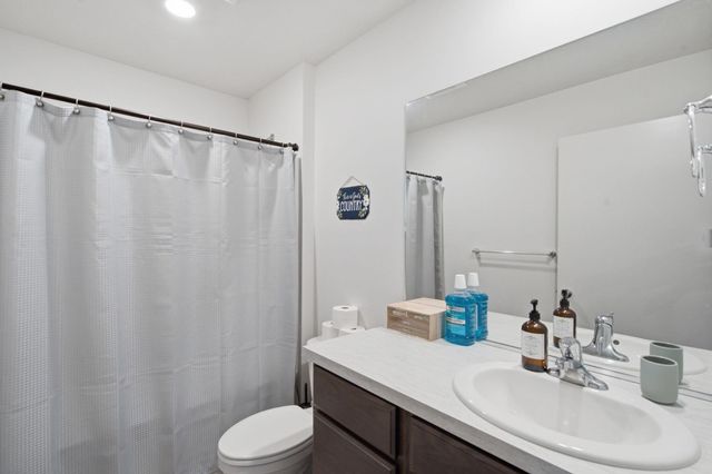 1712 E B St, Deer Park, WA 99006