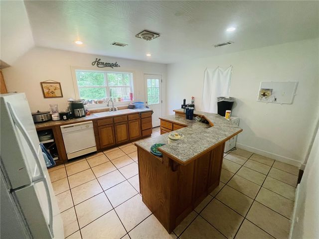 309 Douglas Street, Berryville, AR 72616