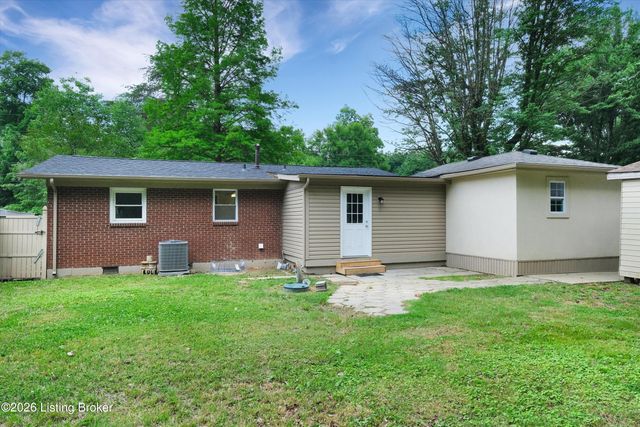 11204 Blue Lick Rd, Louisville, KY 40229