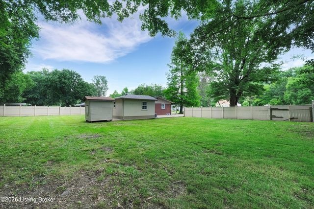 11204 Blue Lick Rd, Louisville, KY 40229