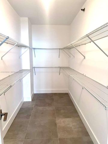 11113 Biscayne Blvd 1253, Miami, FL 33181