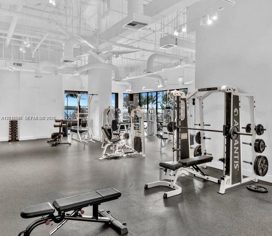 11113 Biscayne Blvd 1253, Miami, FL 33181