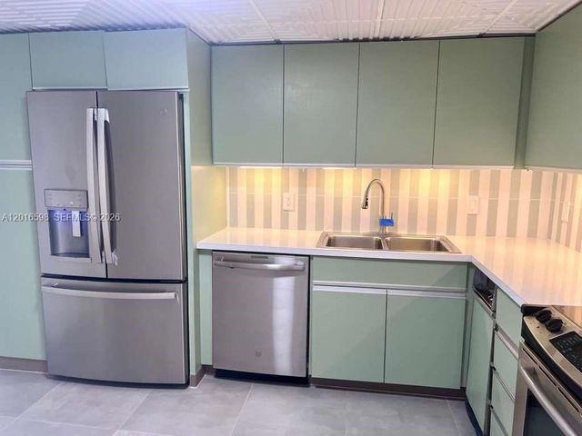 11113 Biscayne Blvd 1253, Miami, FL 33181