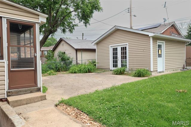6406 Woodbine Court, St Louis, MO 63109