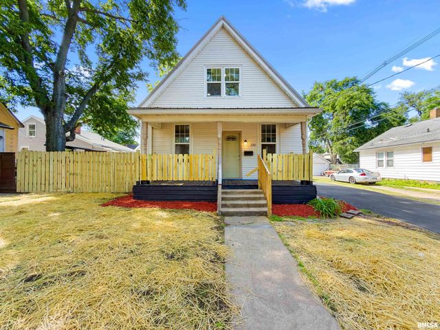 320 WALNUT Street, Pekin, IL 61554