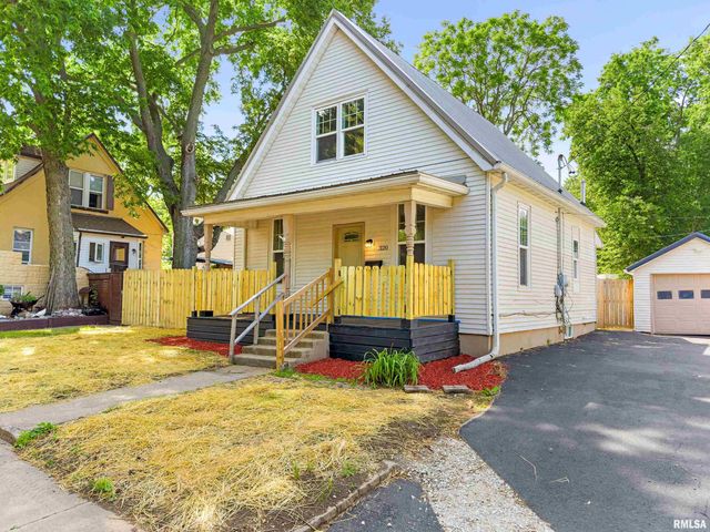 320 WALNUT Street, Pekin, IL 61554
