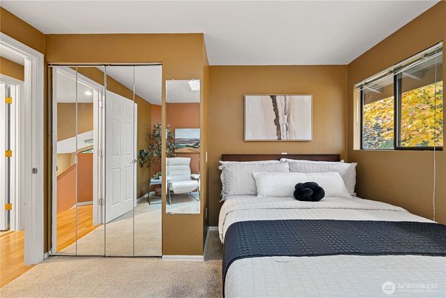 118 168th Avenue NE, Bellevue, WA 98008