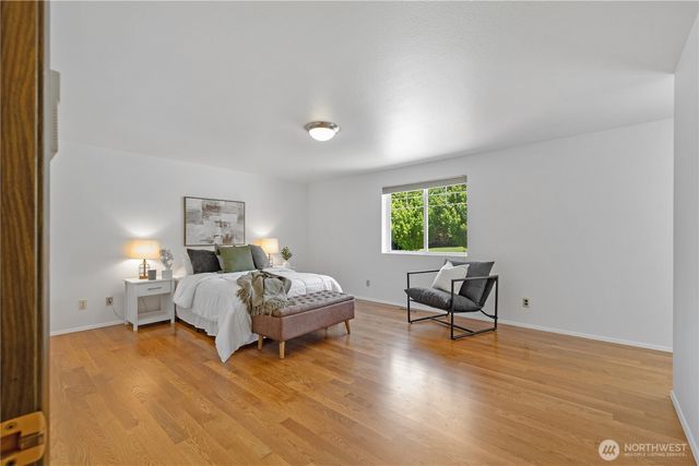 12307 SE 74th Street, Newcastle, WA 98056