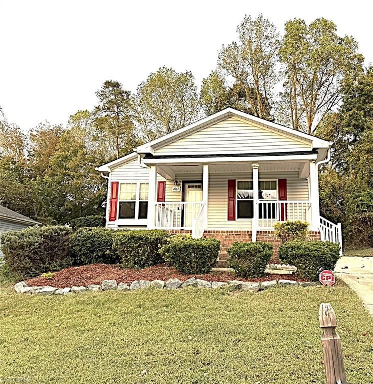 4967 Trent Hill Drive, Winston-salem, NC 27105