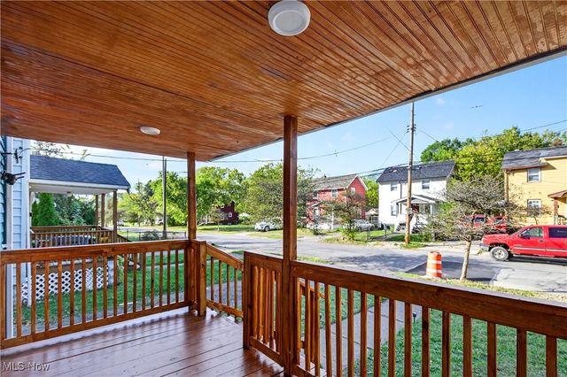 10414 Nelson Avenue, Cleveland, OH 44105