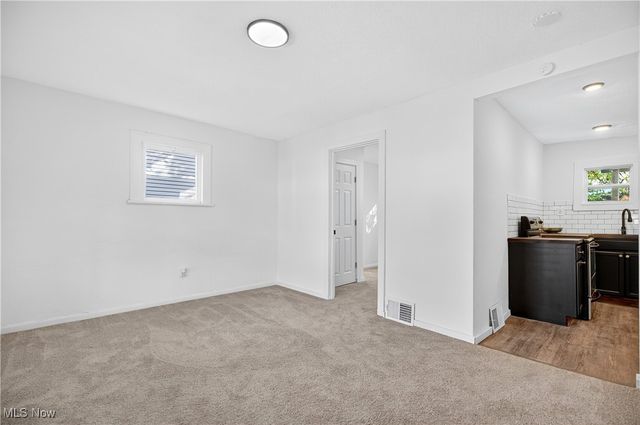 10414 Nelson Avenue, Cleveland, OH 44105