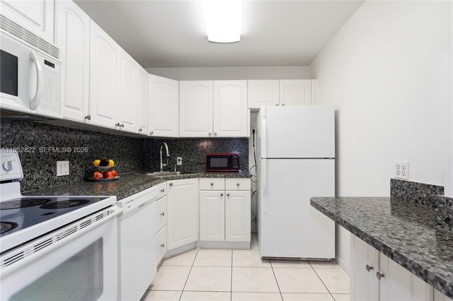 20379 W Country Club Drive 532, Aventura, FL 33180