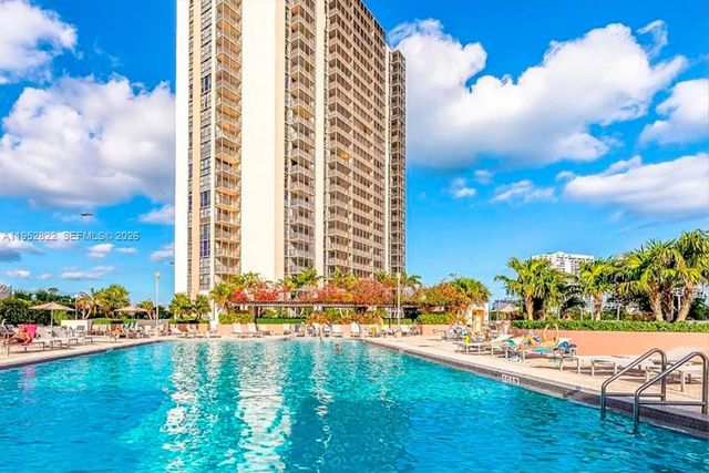 20379 W Country Club Drive 532, Aventura, FL 33180