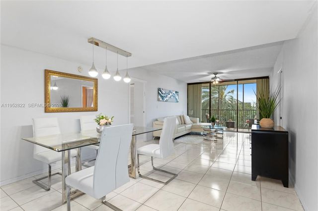 20379 W Country Club Drive 532, Aventura, FL 33180
