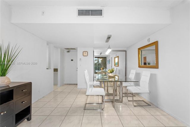 20379 W Country Club Drive 532, Aventura, FL 33180