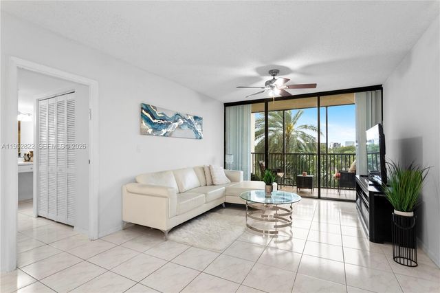 20379 W Country Club Drive 532, Aventura, FL 33180