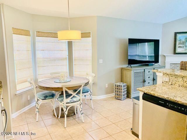 681 LAKE STONE Circle, Ponte Vedra Beach, FL 32082