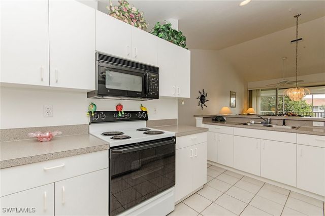 4910 Deerfield WAY A-203, Naples, FL 34110