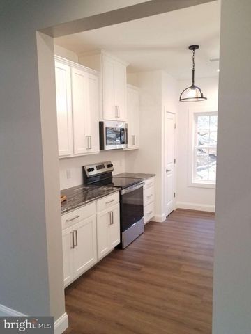 130 WOODBRIAR DR, Chambersburg, PA 17202