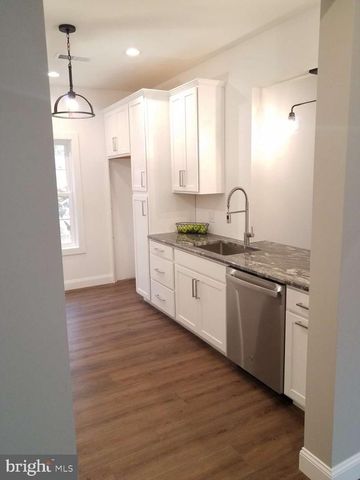 130 WOODBRIAR DR, Chambersburg, PA 17202