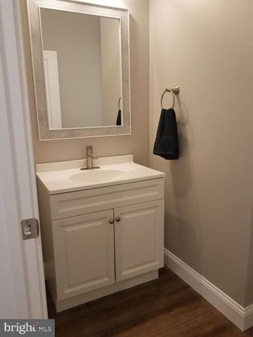 130 WOODBRIAR DR, Chambersburg, PA 17202