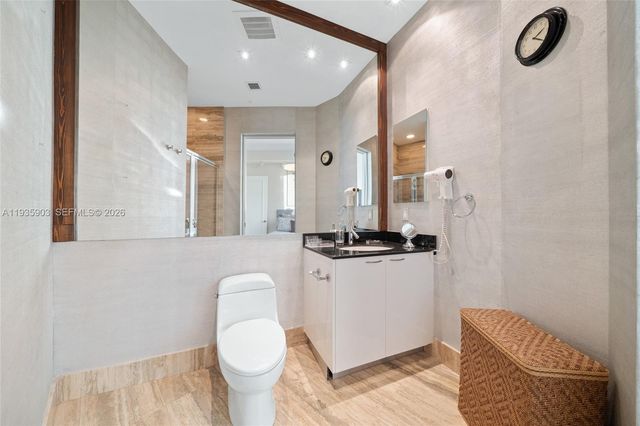 16001 Collins Ave 3906, Sunny Isles Beach, FL 33160