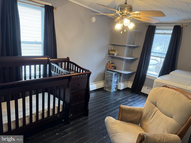 1148 W COAL ST, Shenandoah, PA 17976