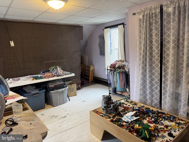 1148 W COAL ST, Shenandoah, PA 17976